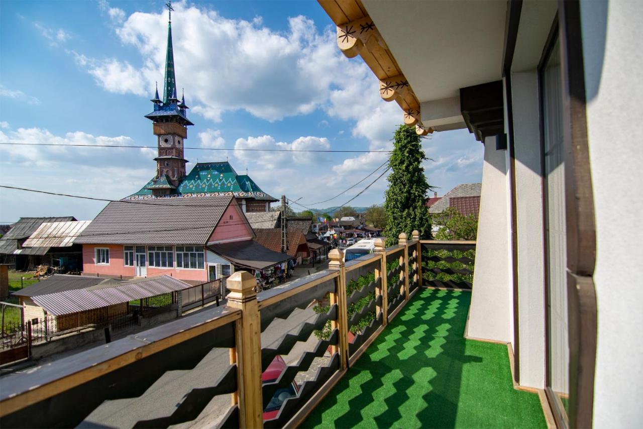La Conacul Vesel Hotell Săpînţa Exteriör bild