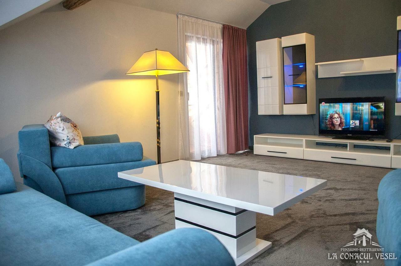 La Conacul Vesel Hotell Săpînţa Exteriör bild