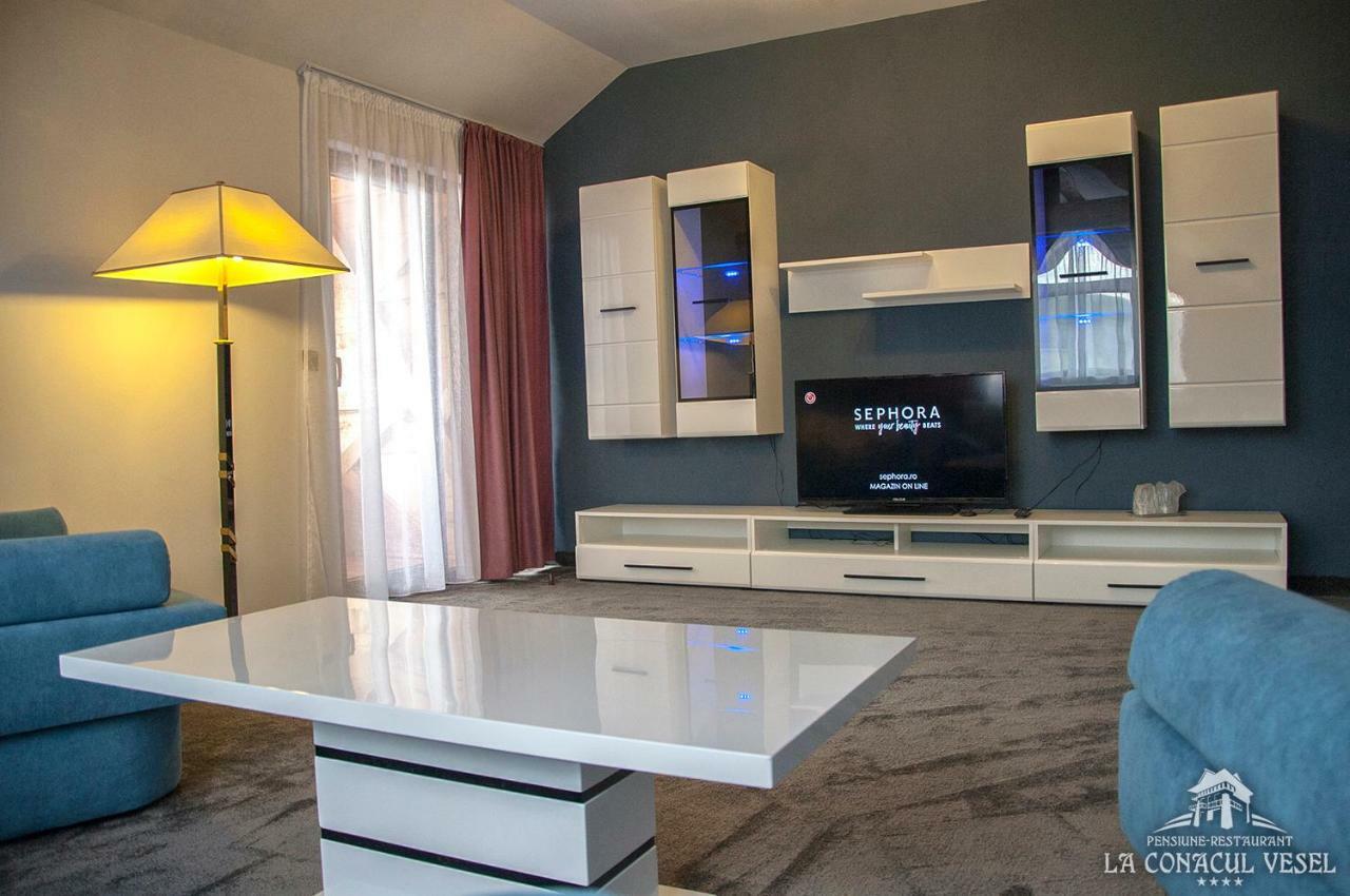 La Conacul Vesel Hotell Săpînţa Exteriör bild