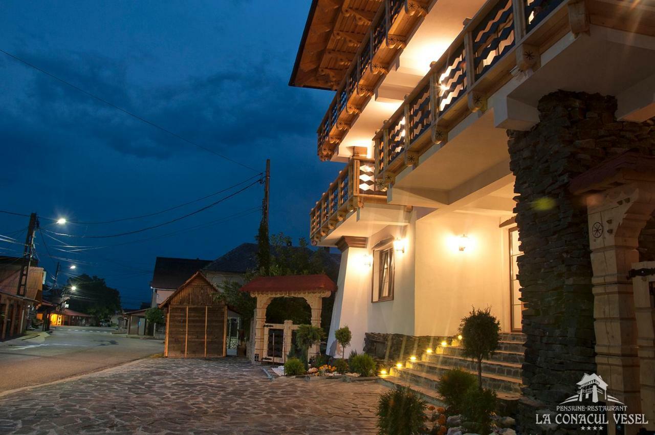 La Conacul Vesel Hotell Săpînţa Exteriör bild